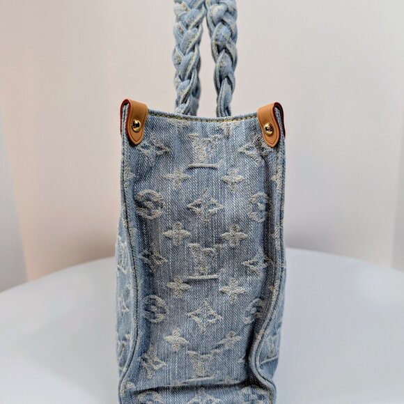 Louis Vuitton "Sky Denim" Jacquard Denim OnTheGo PM Tote Bag - Picture 3 of 15